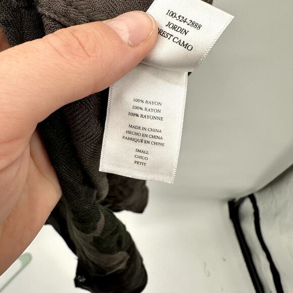 RAILS Evereve NWT Jordin Camo Rayon Button Down Shirt // S - Picture 11 of 13